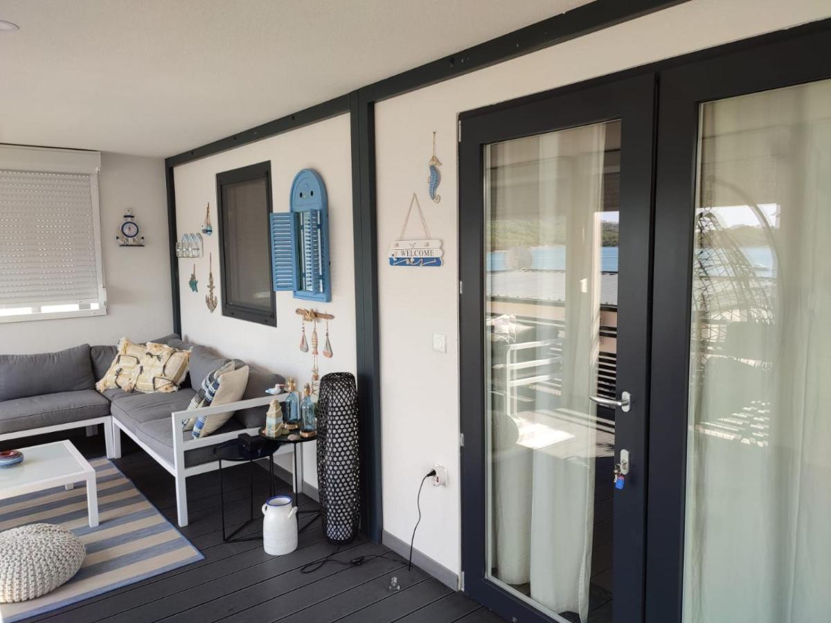 O'Fig Mobile Home Tisno Exterior photo